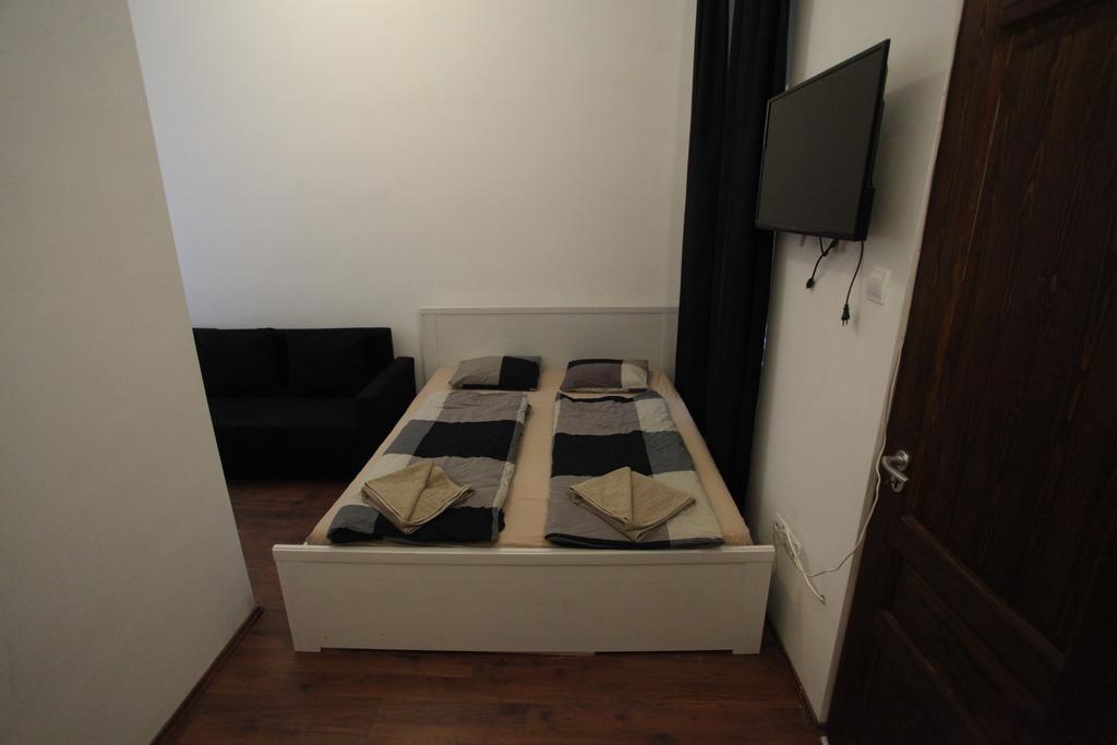Bpr Whistle Arts Industrial Apartment *