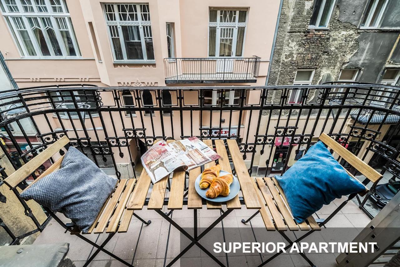 Apartman Bpr Whistle Arts Industrial