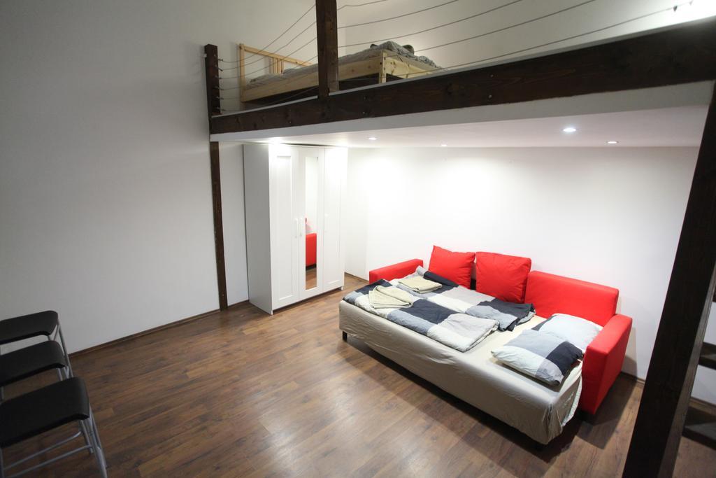 Bpr Whistle Arts Industrial Apartman *